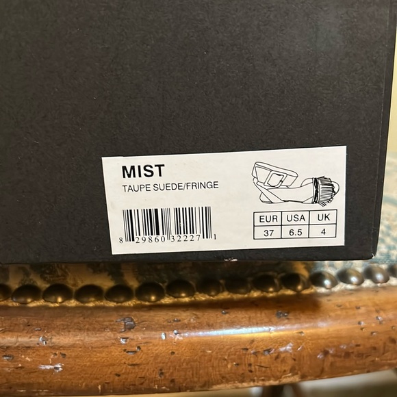 House of Harlow 1960 Tan and Pink Sandals with Multi-Textured Straps - Picture 4 of 4